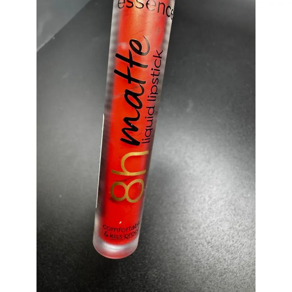 NWT Essence 8hr Matte Liquid Lipstick Shade Fiery Red